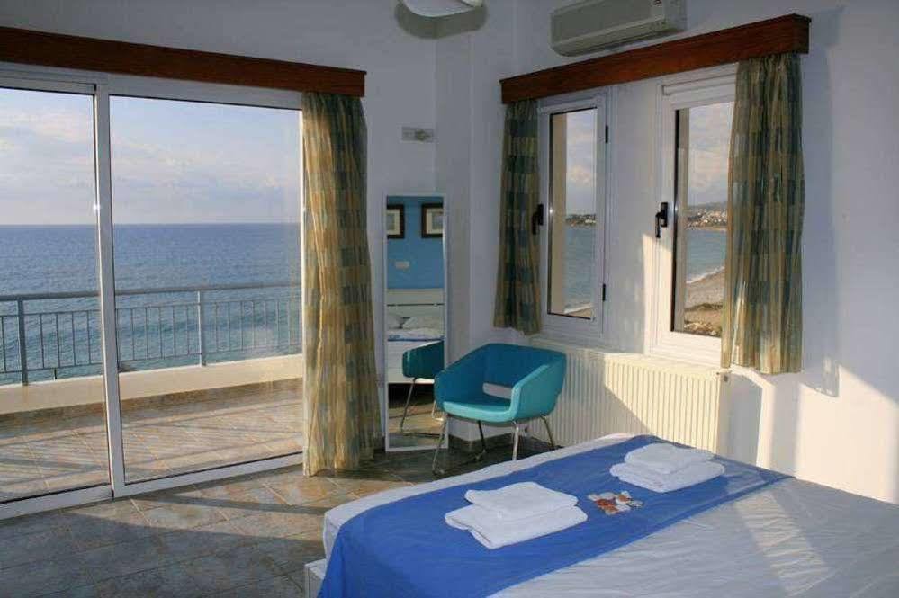 Blue Coral Beach Villas Paphos Kültér fotó