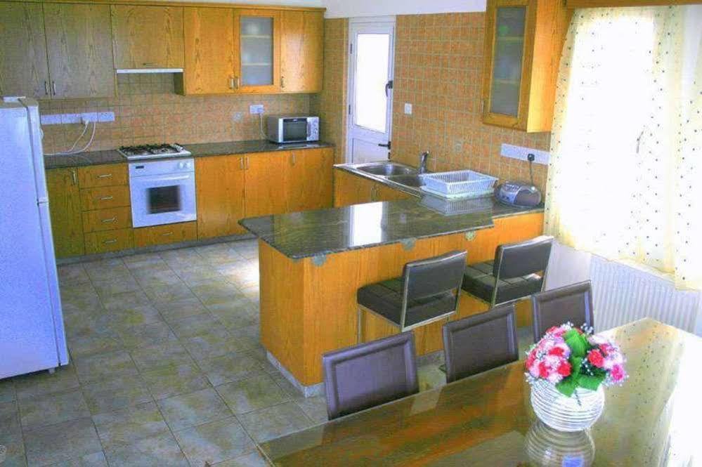 Blue Coral Beach Villas Paphos Kültér fotó